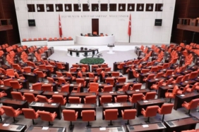 sosyal-medya-duzenlemesi-komisyondan-gecti-8sbiop6x.jpg
