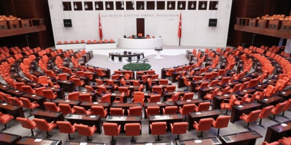 sosyal-medya-duzenlemesi-komisyondan-gecti-8sbiop6x.jpg