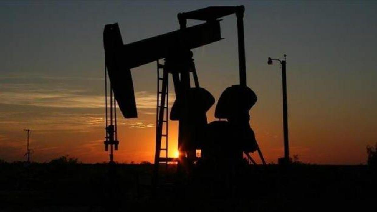 abdnin-petrol-sondaj-kulesi-sayisi-artti-sijbkjel.jpg