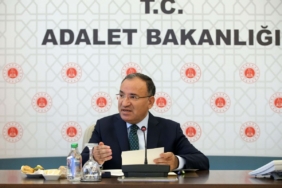 bekir-bozdagyeni-bir-hukuk-sigortasi-duzenini-hayata-gecirecegiz-4-w2l7xrpm.jpg