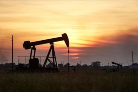 brent-petrolun-varil-fiyati-9527-dolar-seviyesinde-1-us89zdp4.jpeg