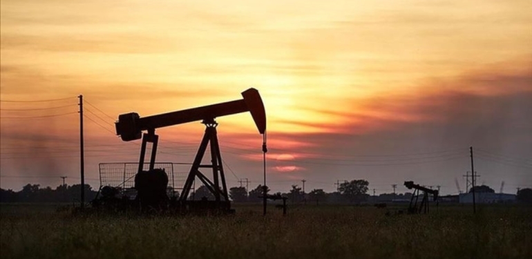 brent-petrolun-varil-fiyati-9527-dolar-seviyesinde-1-us89zdp4.jpeg