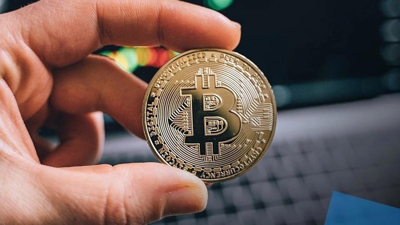 Bitcoin 76 bin doları aştı